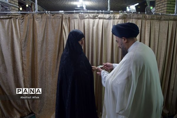 برگزاری جشن بزرگ نیمه شعبان در مسجد حوری منطقه ۱۴