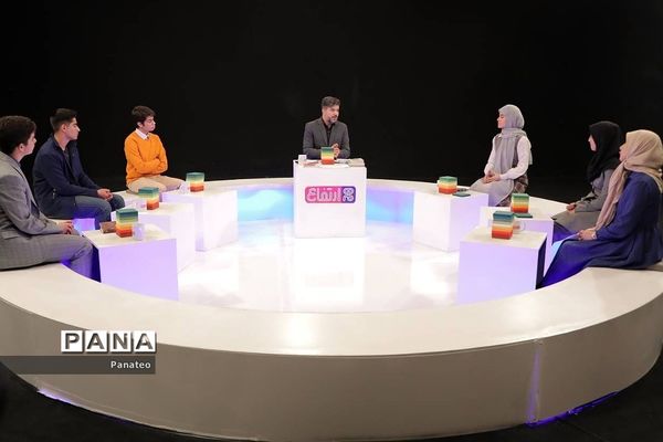 دانش آموز خبرنگاران پانا شهرستان‌های تهران در برنامه تلویزیونی هم ارتفاع