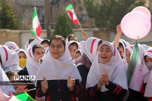 کارناوال شادی تئاتر درسی در کانون امام خمینی سمنان