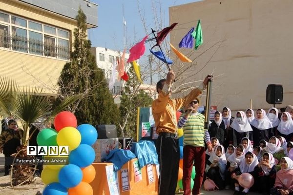 کارناوال شادی تئاتر درسی در کانون امام خمینی سمنان