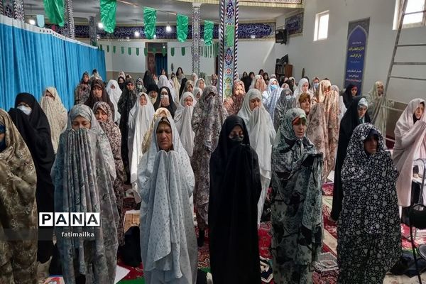 جشن نیکوکاری و تقدیر از دو پدر شهید به مناسبت روز شهدا در نماز جمعه فیروزکوه