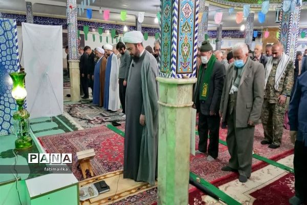جشن نیکوکاری و تقدیر از دو پدر شهید به مناسبت روز شهدا در نماز جمعه فیروزکوه