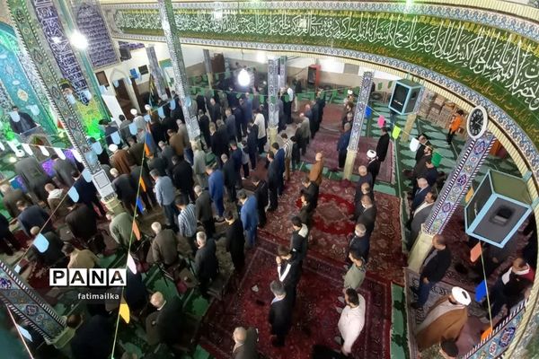 جشن نیکوکاری و تقدیر از دو پدر شهید به مناسبت روز شهدا در نماز جمعه فیروزکوه
