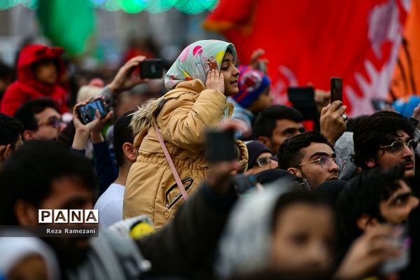 اجرای سرود سلام فرمانده 1 و 2  با حضور ابوذر روحی در مسجد جمکران