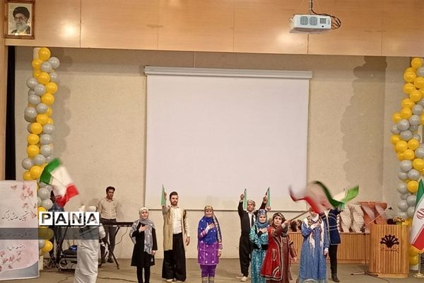 هفتمین همایش بزرگ ستارگان، ویژه دانش‌‍آموزان برتر دبیرستان شهیدمعمارزاده ناحیه 2 کرج