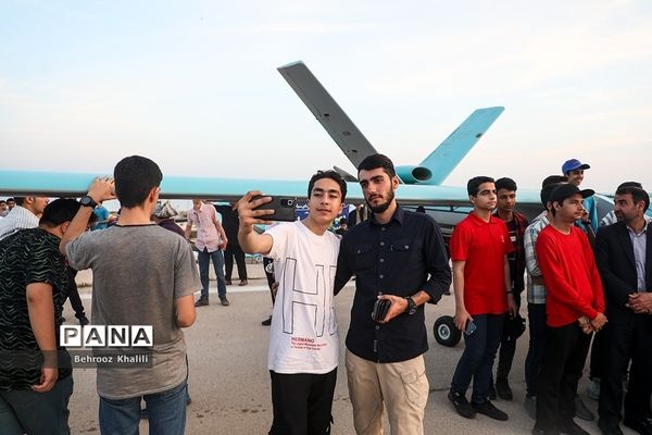 بازدید دانش‌آموزان سمپاد از مراکز مهم نظامی، دفاعی و پالایشگاه ستاره خلیج‌فارس استان هرمزگان