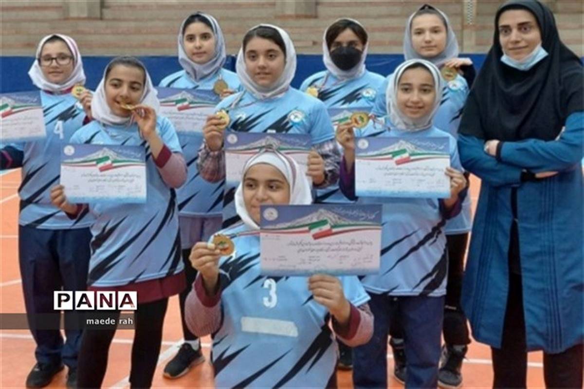کسب مقام سوم آموزش و پرورش ناحیه دو شهرری در مسابقات مینی والیبال دختران شهرستان‌های تهران