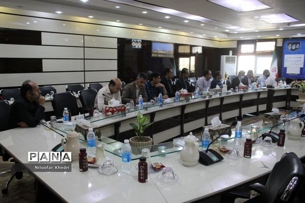 جلسه کارشناسان سنجش و ارزیابی شهرستان‌ها و مناطق استان بوشهر