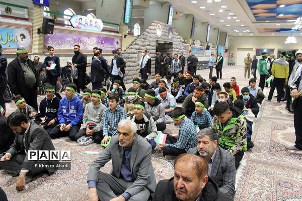 محفلی به یاد شهدای دانش‌آموز قم
