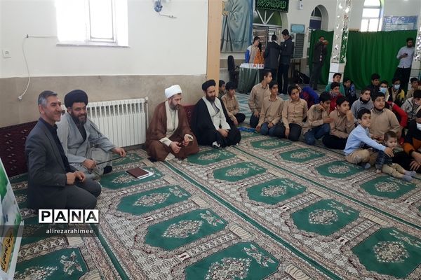 برگزاری آیین نمادین جشن تکلیف دانش‌آموزان پسر شهرستان فیروزکوه