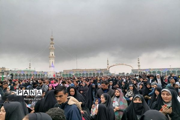 اجرای بارانی سرود سلام فرمانده