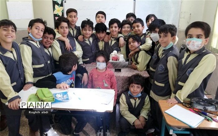تکلیف جالب عید یک معلم  خوش‌ذوق شهر قدسی  برای دانش‌آموزانش