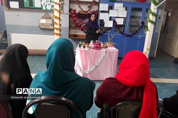 برگزاری کارگاه توجیهی چهارشنبه‌سوری ویژه آموزگاران در دبستان حضرت زهرا(س)‌۲ رودهن