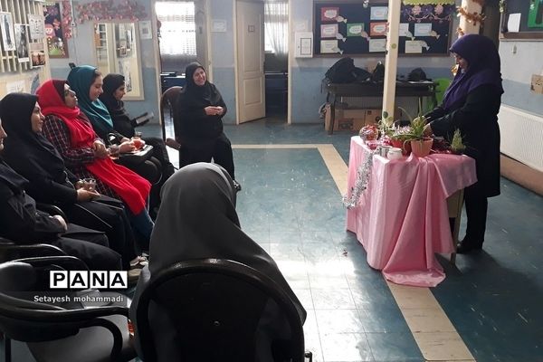 برگزاری کارگاه توجیهی چهارشنبه‌سوری ویژه آموزگاران در دبستان حضرت زهرا(س)‌۲ رودهن