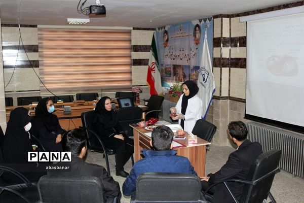 برگزاری کارگاه توان افزایی دبیران درس زیست‌شناسی