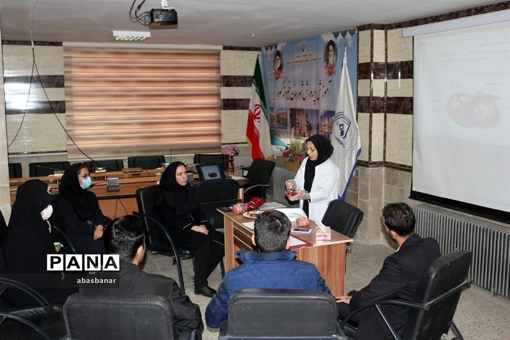 برگزاری کارگاه توان افزایی دبیران درس زیست‌شناسی