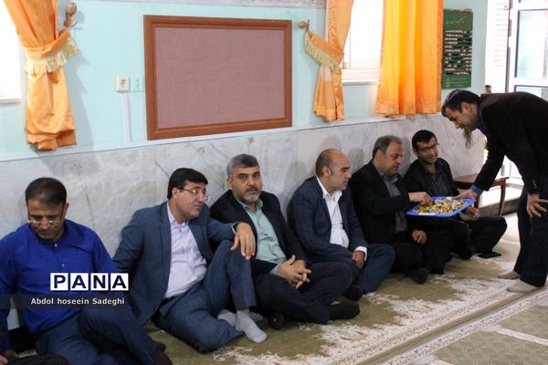 آیین تجلیل از همکاران خانواده معزز شهدای اداره‌کل آموزش و پرورش استان بوشهر
