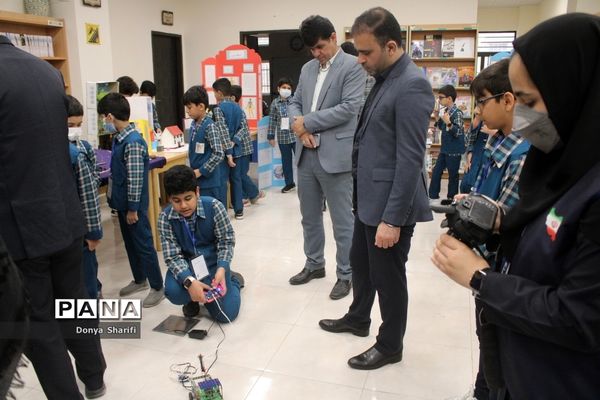 نمایشگاه جابربن حیان دبستان شهید کاوه شهرستان بوشهر