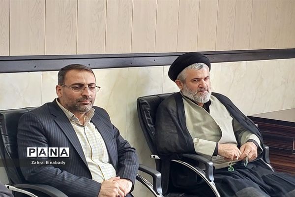تجلیل از دانش‌آموزان فعال فرهنگی توسط امام جمعه ملارد