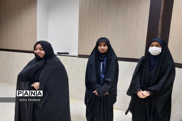 تجلیل از دانش‌آموزان فعال فرهنگی توسط امام جمعه ملارد