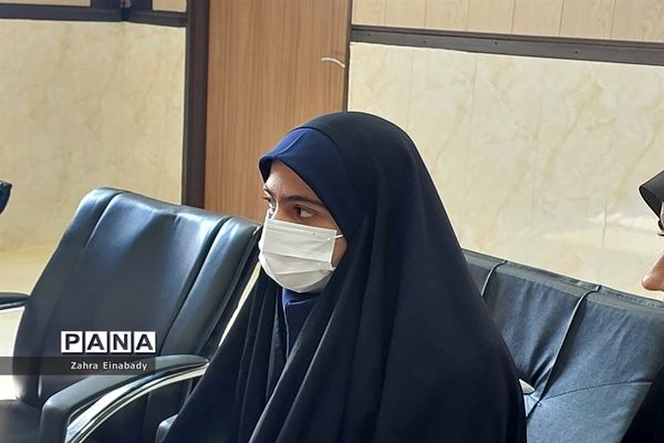 تجلیل از دانش‌آموزان فعال فرهنگی توسط امام جمعه ملارد