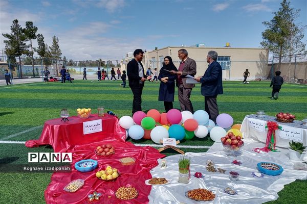 تقدیر از همکاران دبستان شهید منتظرقائم در آستانه سال نو