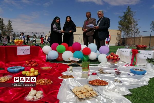 تقدیر از همکاران دبستان شهید منتظرقائم در آستانه سال نو