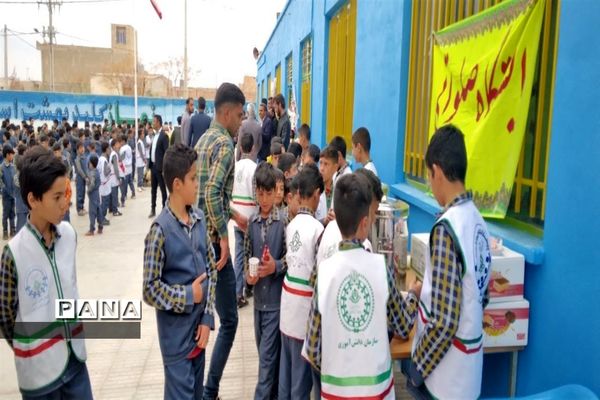 برگزاری مراسم بزرگداشت شهدا درمدارس ابرکوه