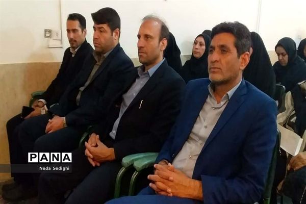 عصر شعر به نام شهدا در آباده