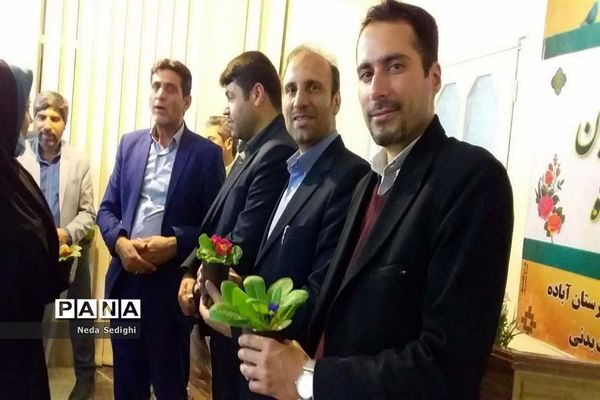 عصر شعر به نام شهدا در آباده