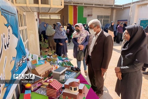 برگزاری بازارچه و نمایشگاه دست سازه‌های دانش‌آموزان دبیرستان دختران ایران