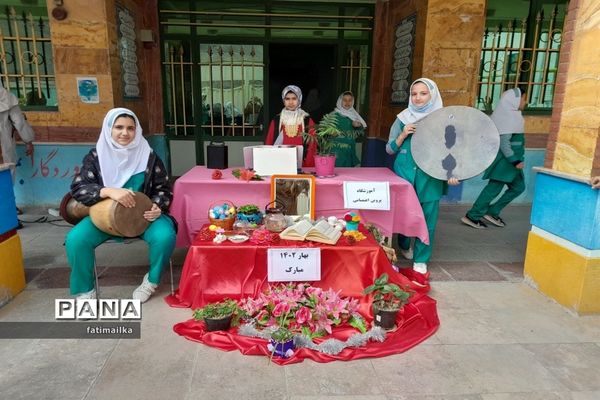 برگزاری جشن نیکوکاری و سال نو در مدرسه پروین اعتصامی شهرستان فیروزکوه