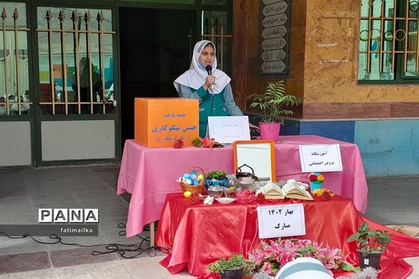 برگزاری جشن نیکوکاری و سال نو در مدرسه پروین اعتصامی شهرستان فیروزکوه