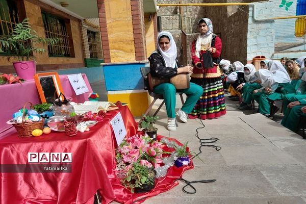 برگزاری جشن نیکوکاری و سال نو در مدرسه پروین اعتصامی شهرستان فیروزکوه