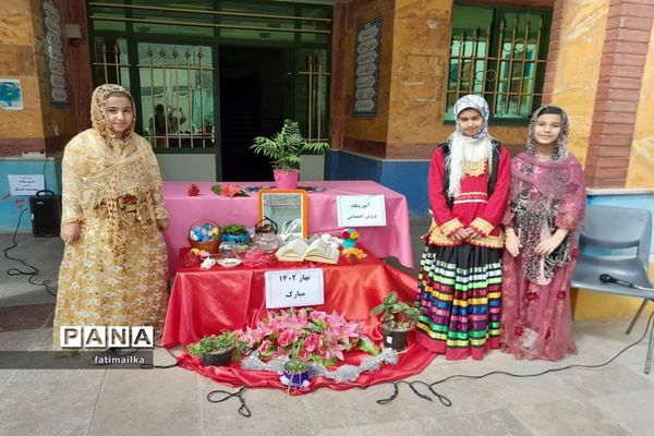 برگزاری جشن نیکوکاری و سال نو در مدرسه پروین اعتصامی شهرستان فیروزکوه