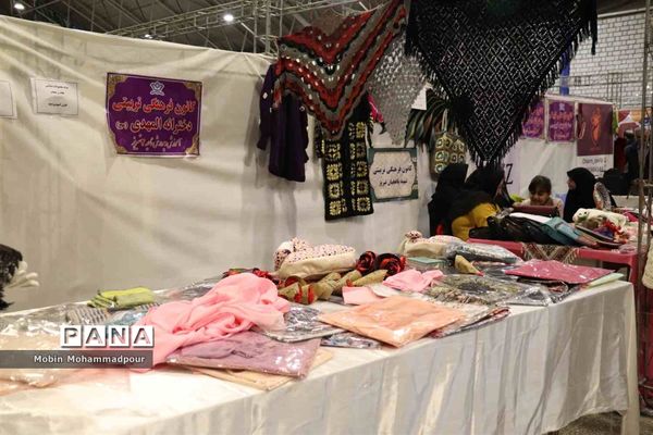 غرفه محصولات ایرانی اسلامی کانون‌های فرهنگی تربیتی در هفتمین نمایشگاه سراسری تجارت عمومی