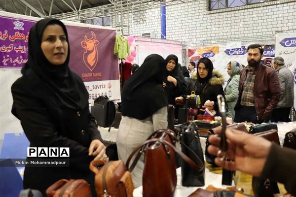غرفه محصولات ایرانی اسلامی کانون‌های فرهنگی تربیتی در هفتمین نمایشگاه سراسری تجارت عمومی