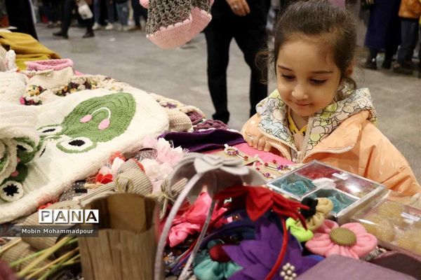 غرفه محصولات ایرانی اسلامی کانون‌های فرهنگی تربیتی در هفتمین نمایشگاه سراسری تجارت عمومی