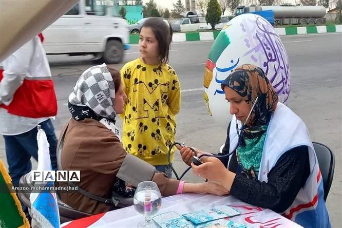 فعالیت سفیران ایمنی، سلامت و نشاط اجتماعی جوانان هلال احمر قرچک
