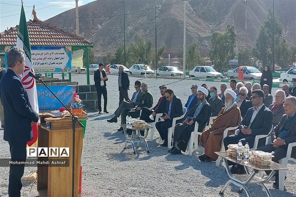 بهره‌برداری از آب انبار خیر‌‌ساز در شهر انارک با حضور مسئولان استانی