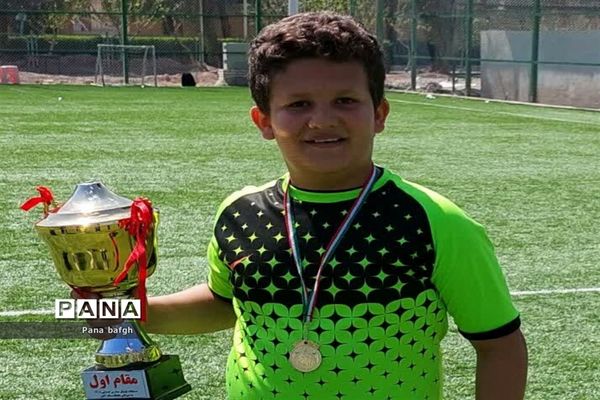قهرمانی تیم فوتبال مدرسه شهید دهستانی در لیگ فوتبال دانش‌آموزی بافق