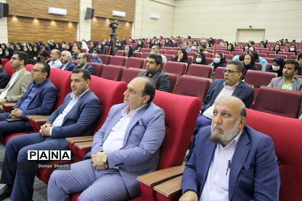 همایش تجلیل از طلایه‌داران دوره سوم تربیت در بوشهر