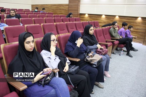 همایش تجلیل از طلایه‌داران دوره سوم تربیت در بوشهر
