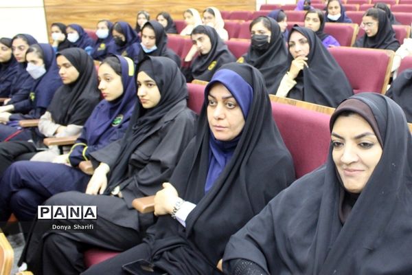 همایش تجلیل از طلایه‌داران دوره سوم تربیت در بوشهر