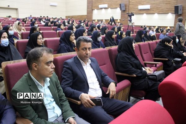 همایش تجلیل از طلایه‌داران دوره سوم تربیت در بوشهر
