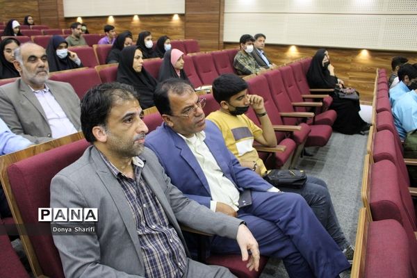 همایش تجلیل از طلایه‌داران دوره سوم تربیت در بوشهر