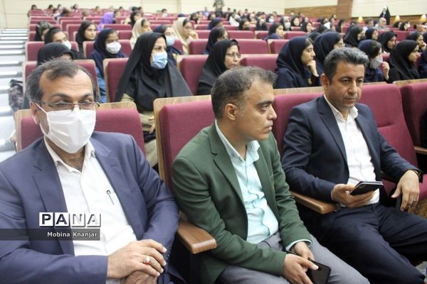 همایش تجلیل از طلایه‌داران دوره سوم تربیت در بوشهر
