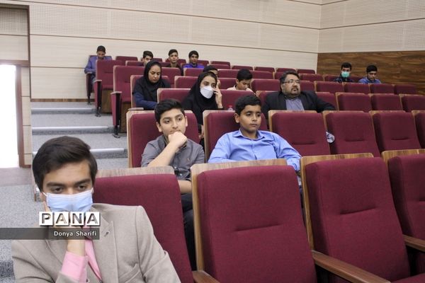 همایش تجلیل از طلایه‌داران دوره سوم تربیت در بوشهر