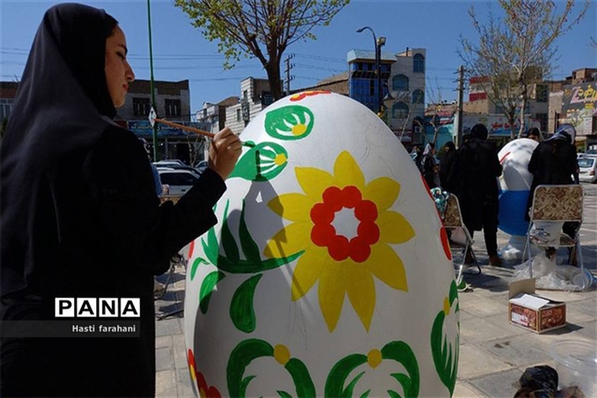 نخستین جشنواره تخم مرغ های رنگی در قرچک/فیلم