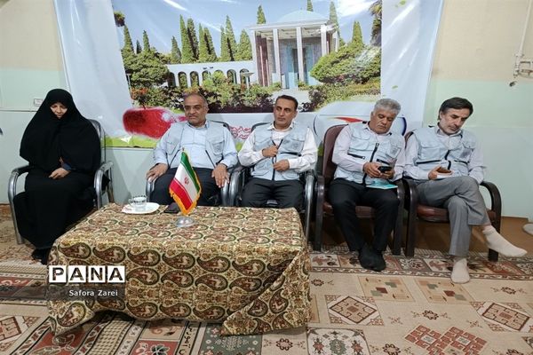 بازدید سرزده مدیرکل و اعضای ستاد اسکان مسافران نوروزی آموزش و پرورش استان فارس از ستاد اسکان ناحیه چهار شیراز